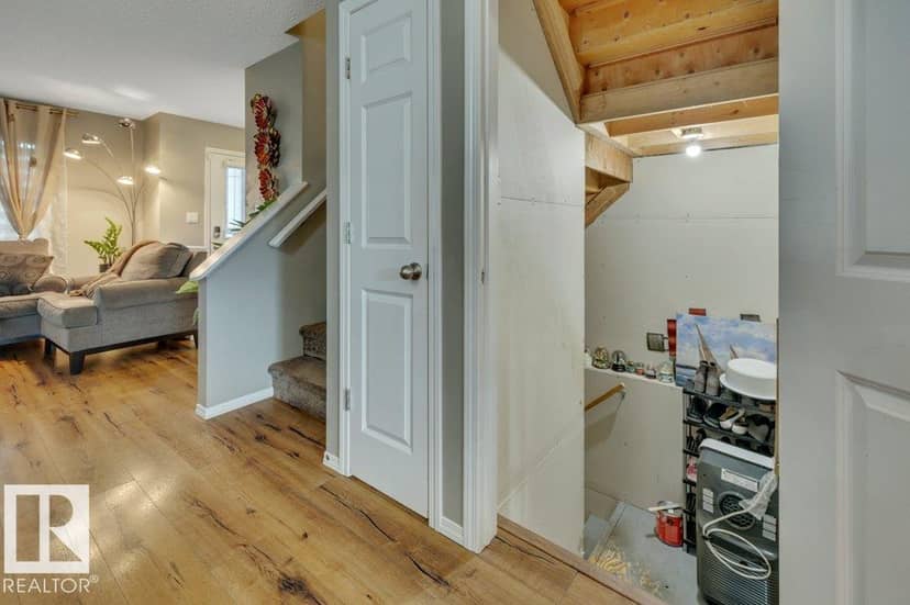 723 Secord Bv NW — photo 36 of 40