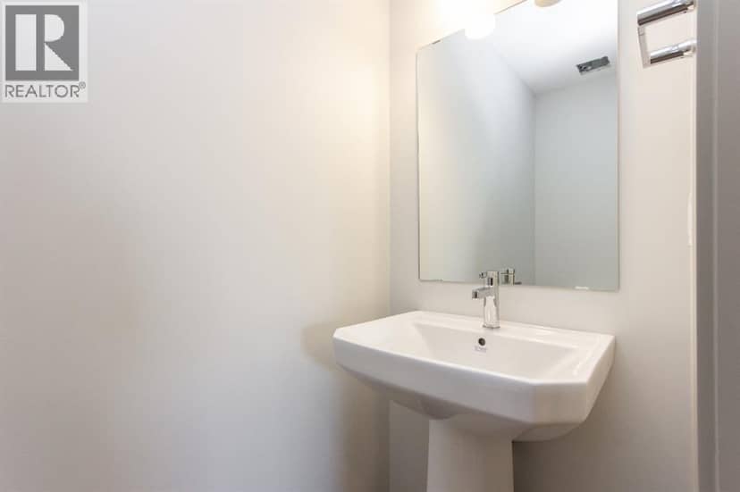 248 Turnbull Close — photo 15 of 38