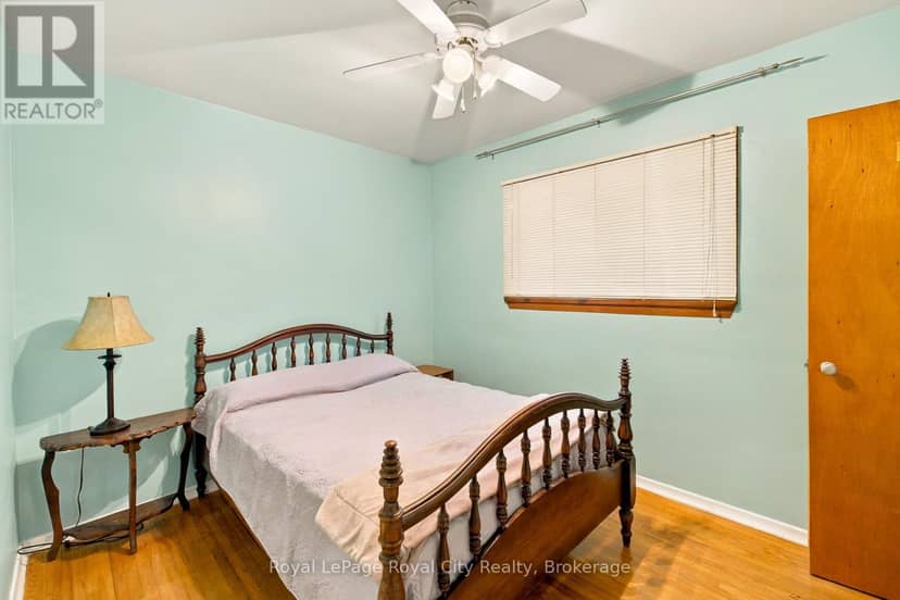 166 Victoria Road N — photo 17 of 30