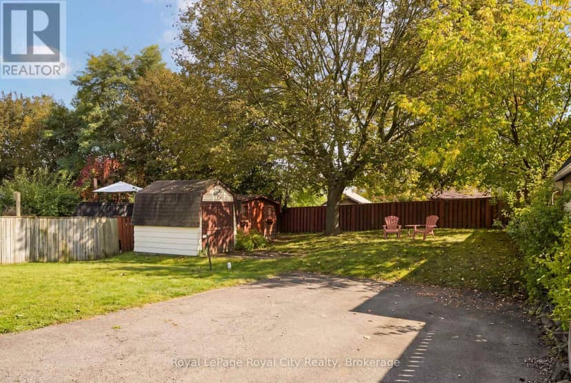 166 Victoria Road N — photo 26 of 30