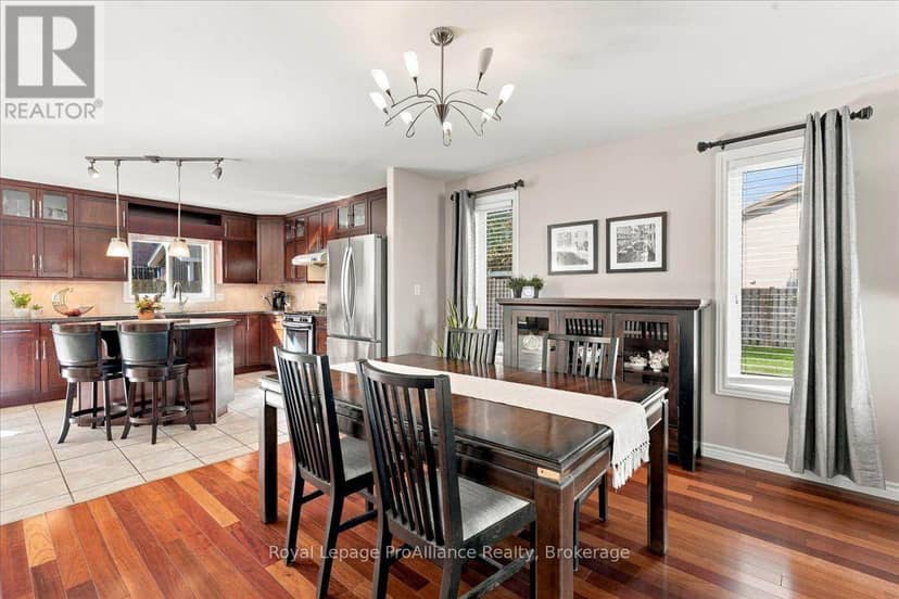 24 Bristol Place — photo 10 of 40