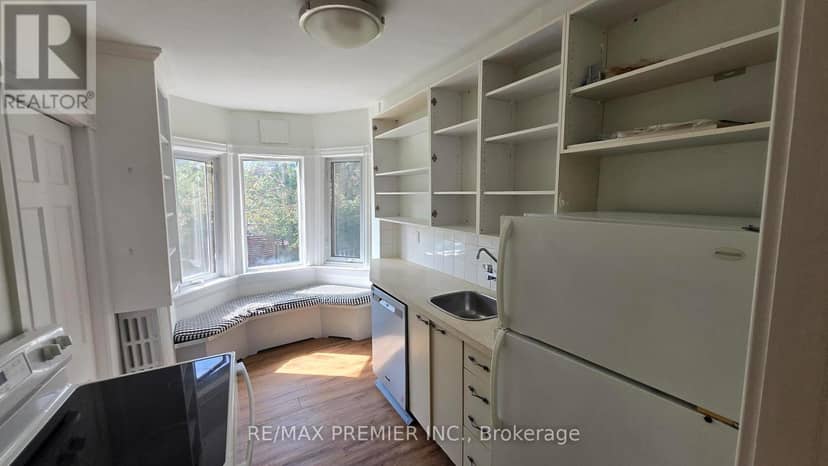 1342 Avenue Road — photo 10 of 16