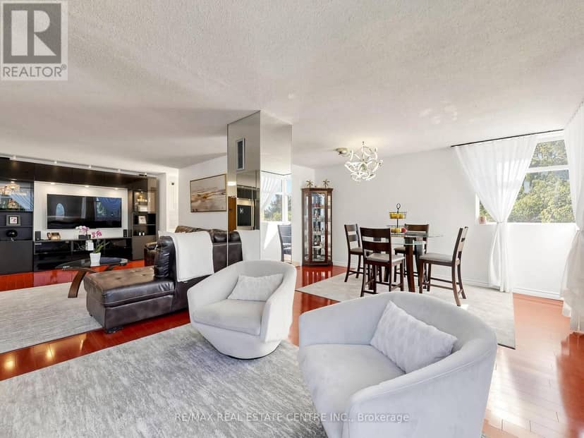 207 - 100 Antibes Drive — photo 11 of 30