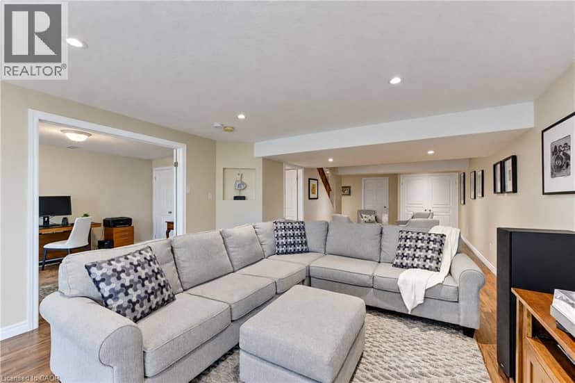 222 CHESTNUT HILL Crescent — photo 32 of 40