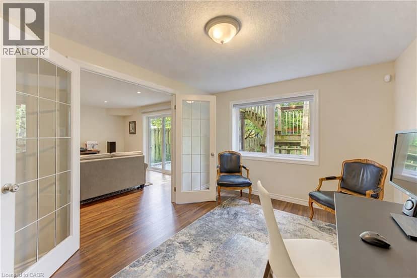 222 CHESTNUT HILL Crescent — photo 35 of 40