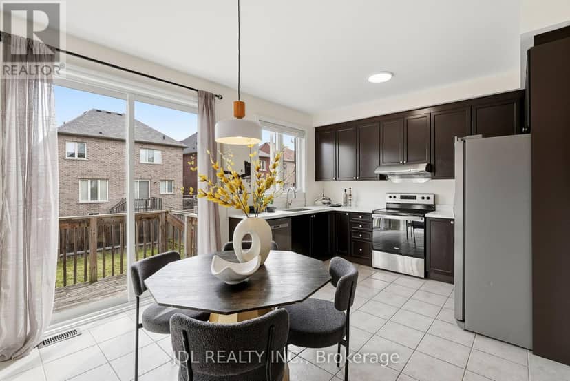 15 Beacon Point Street — photo 25 of 40