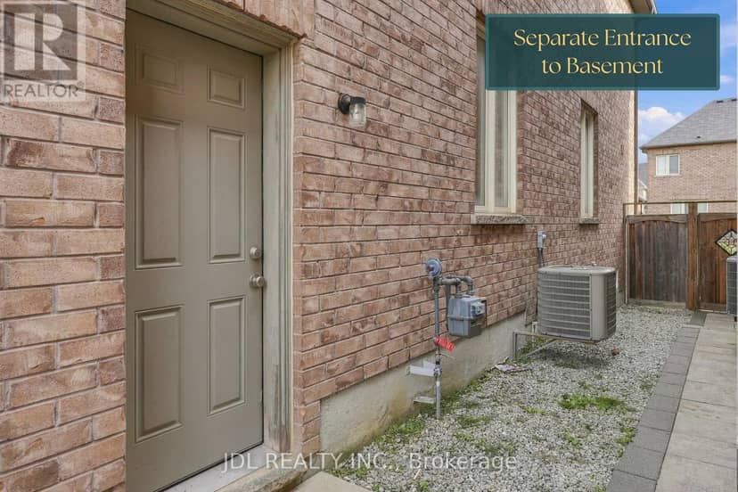 15 Beacon Point Street, Markham, photo 8