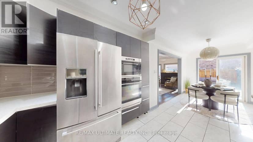 131 Foxchase Avenue, Vaughan, photo 8