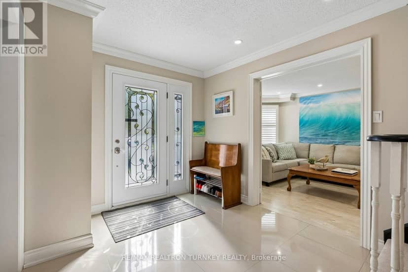 263 Chambers Crescent — photo 5 of 40