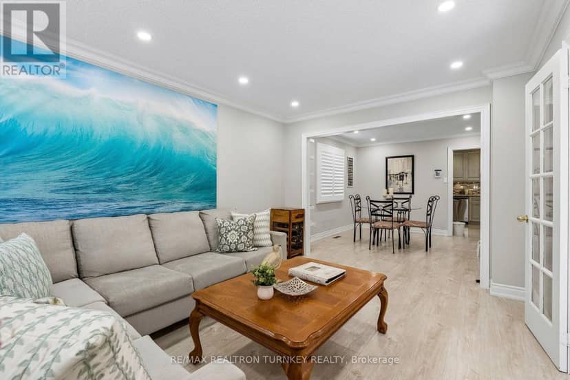 263 Chambers Crescent — photo 9 of 40