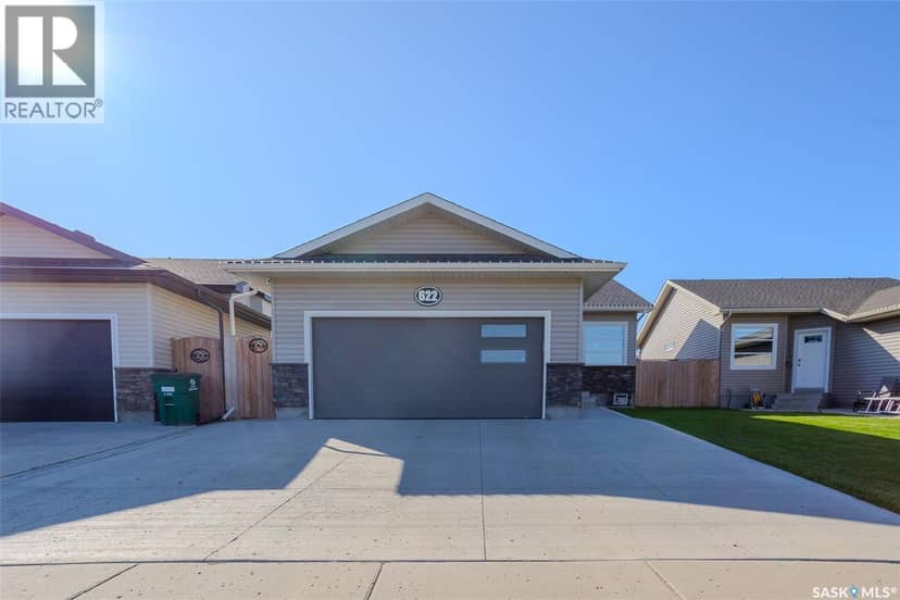 622 Rosewood BOULEVARD W — photo 1 of 40