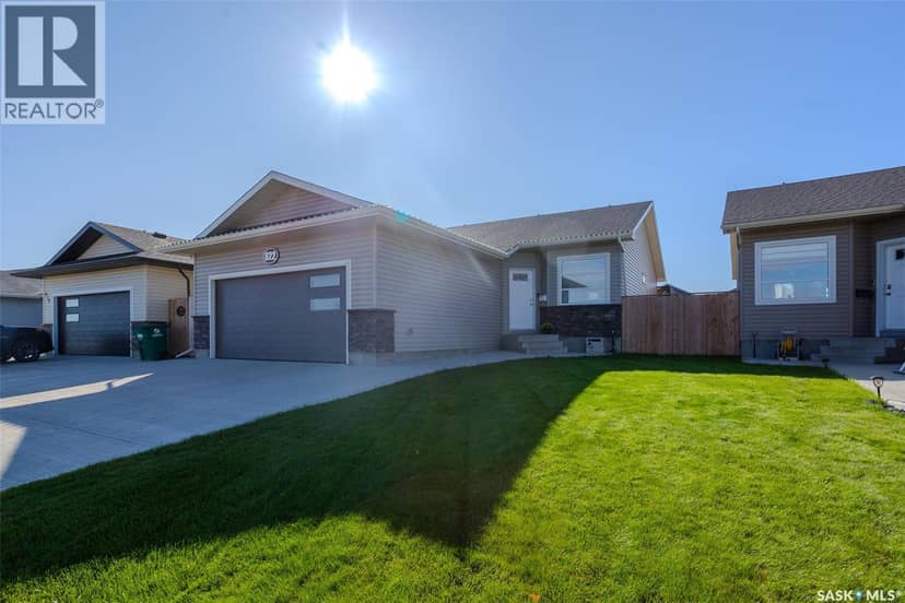 622 Rosewood BOULEVARD W — photo 2 of 40
