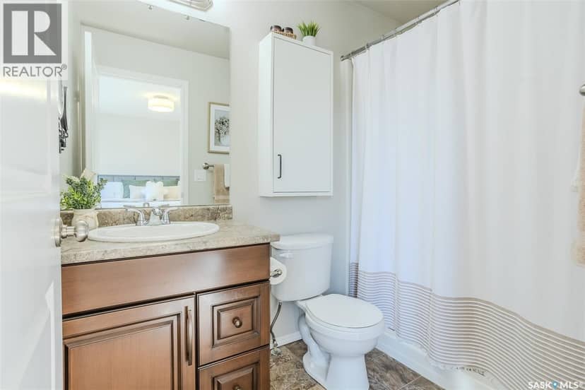 622 Rosewood BOULEVARD W — photo 20 of 40