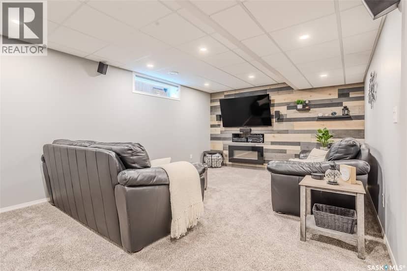 622 Rosewood BOULEVARD W — photo 31 of 40