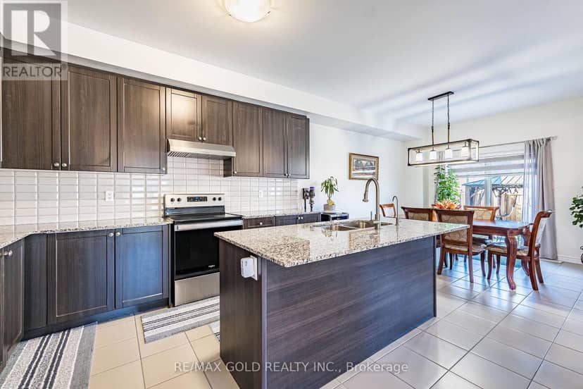 298 Ridley Crescent — photo 11 of 40