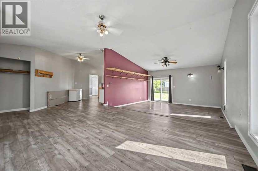5003 46 Street, Valleyview, photo 4