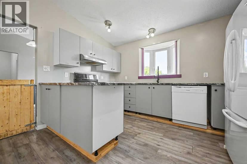 5003 46 Street, Valleyview, photo 8