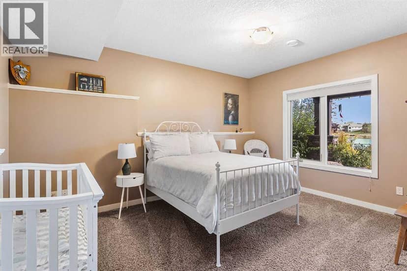 216 Montclair Place — photo 37 of 40
