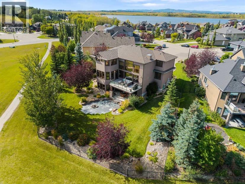 216 Montclair Place, Cochrane Lake, photo 2