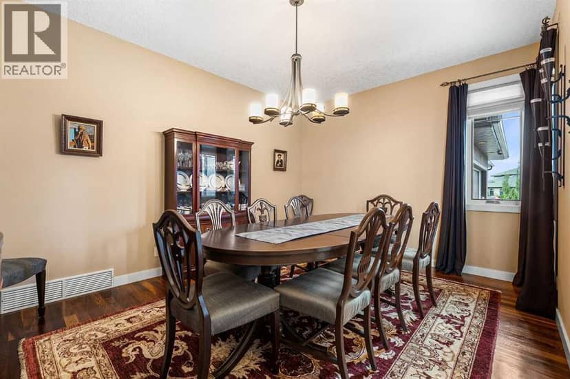 216 Montclair Place — photo 15 of 40