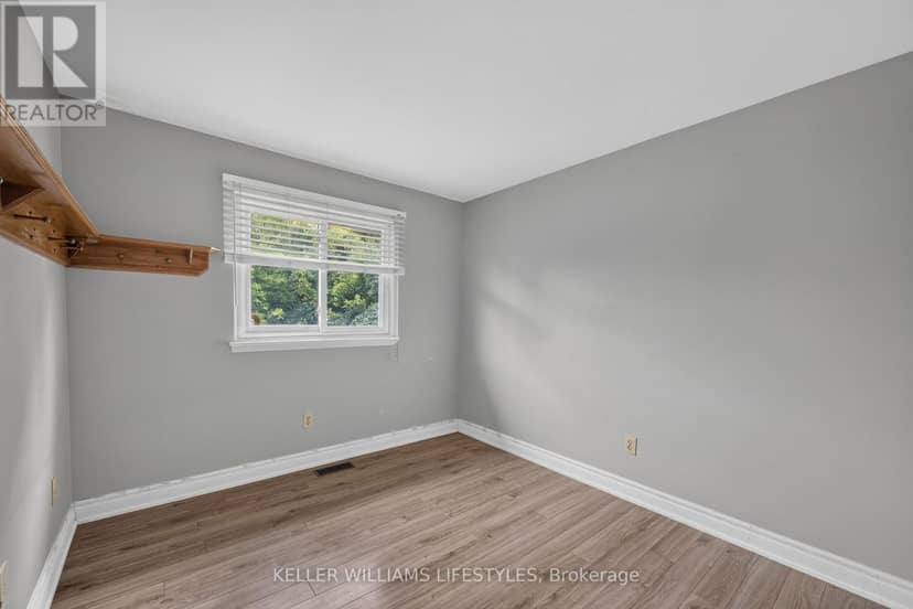 1024 Jalna Boulevard — photo 20 of 35
