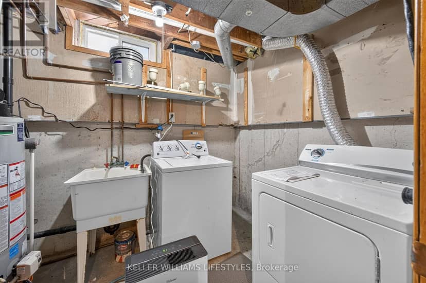 1024 Jalna Boulevard — photo 25 of 35