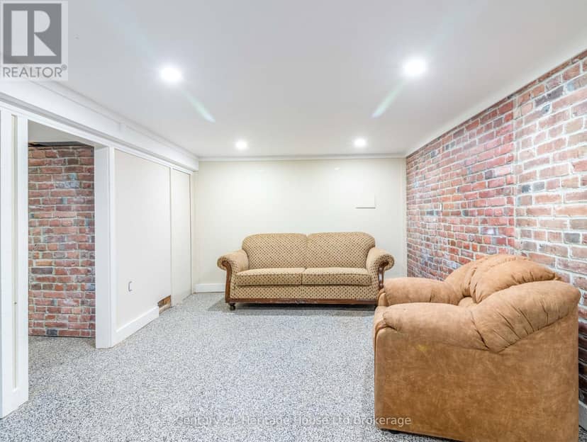 715101 Oxford Road 4 — photo 24 of 33