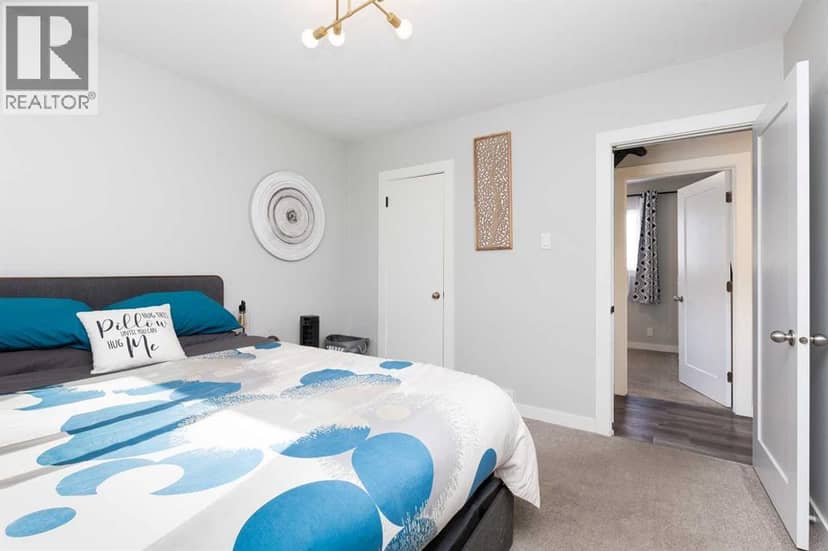 2835 11 Avenue S — photo 15 of 34