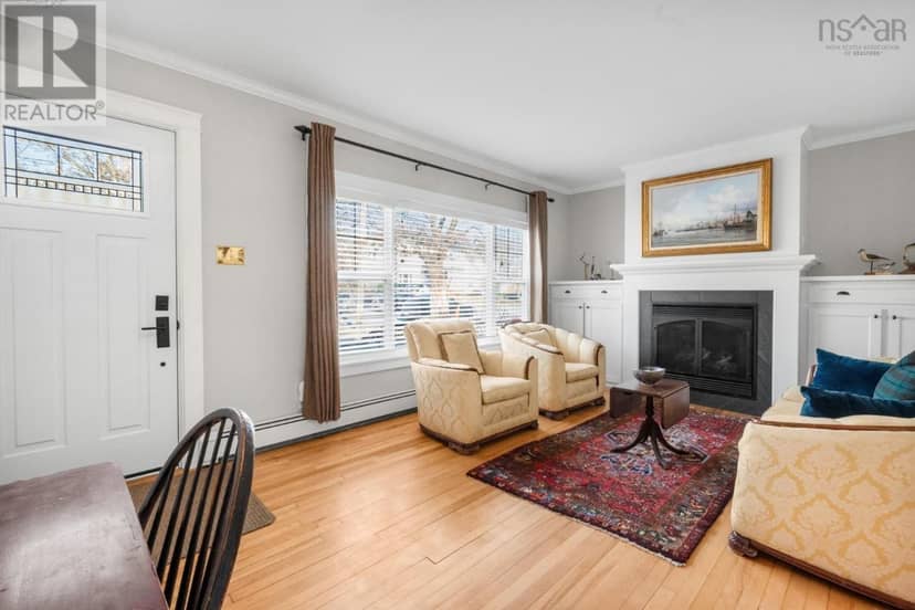 3119 Ashburn Avenue — photo 3 of 40