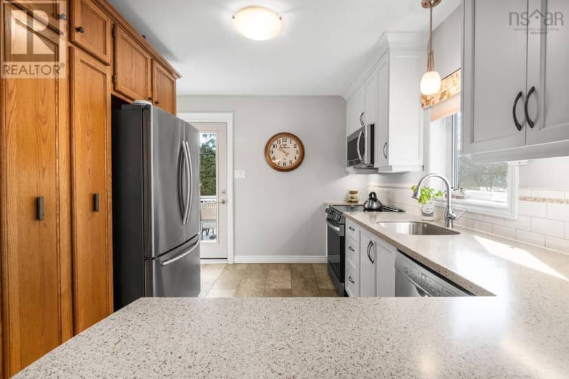 3119 Ashburn Avenue — photo 10 of 40