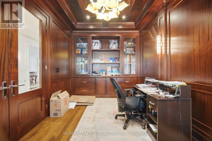 154 Burbank Drive — photo 18 of 40