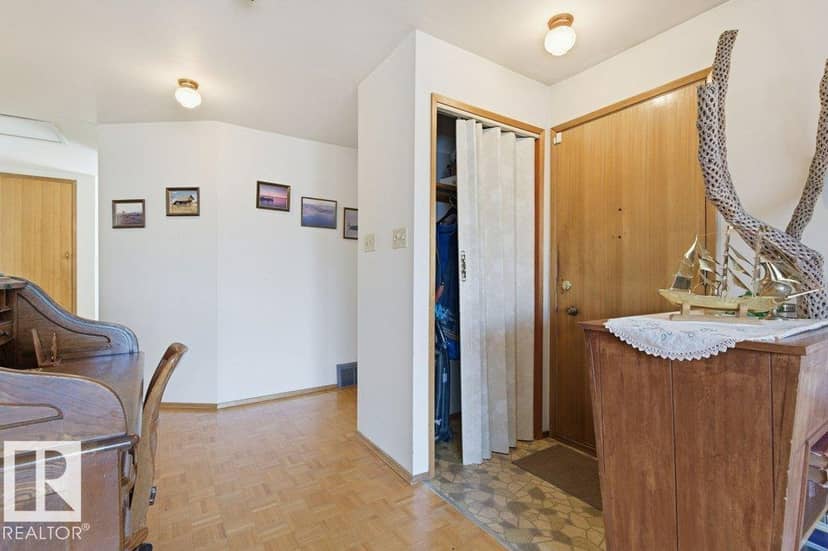 10459 66 AV NW — photo 20 of 40