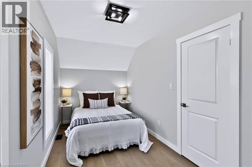 9 WALTER Street — photo 23 of 36