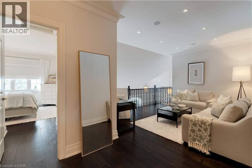4 HOLDROYD Court — photo 26 of 39