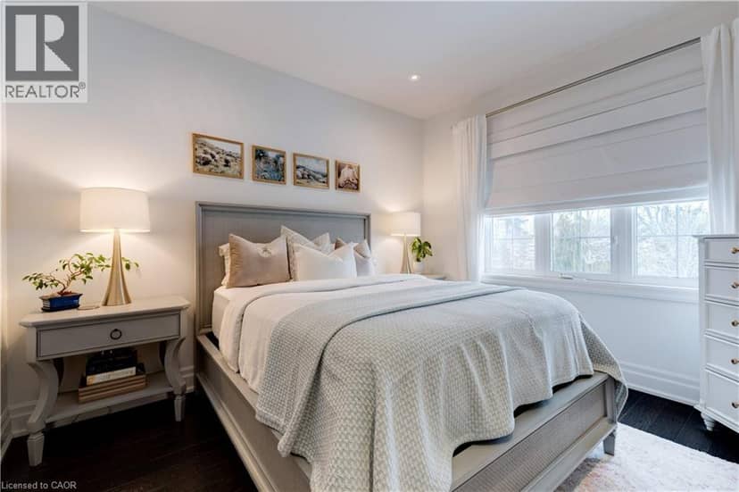 4 HOLDROYD Court — photo 27 of 39