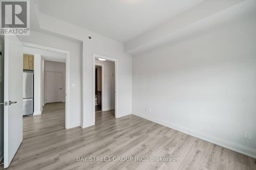 1011 - 58 Lakeside Terrace — photo 23 of 40