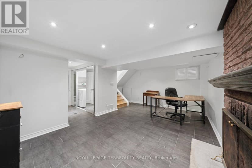 1825 Hyde Mill Crescent — photo 37 of 40