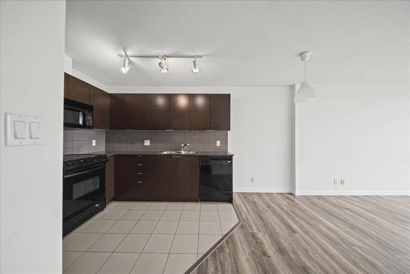 2701 13618 100 AVENUE, Surrey, photo 5