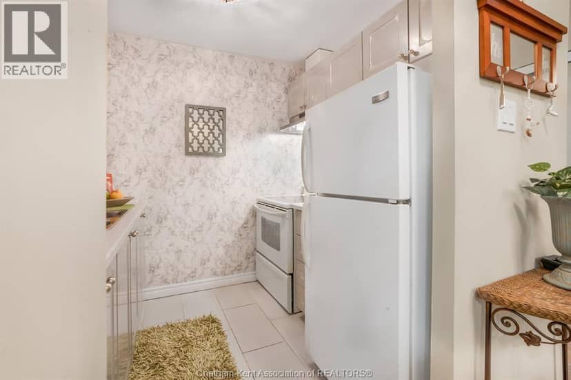 150 PARK AVENUE East Unit# 211, Chatham, photo 7