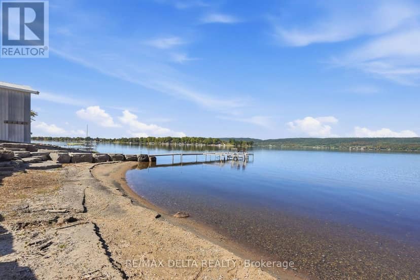 2416 Bay Road, Champlain, photo 4