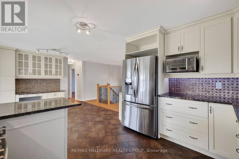 2205 Woods Street — photo 12 of 40