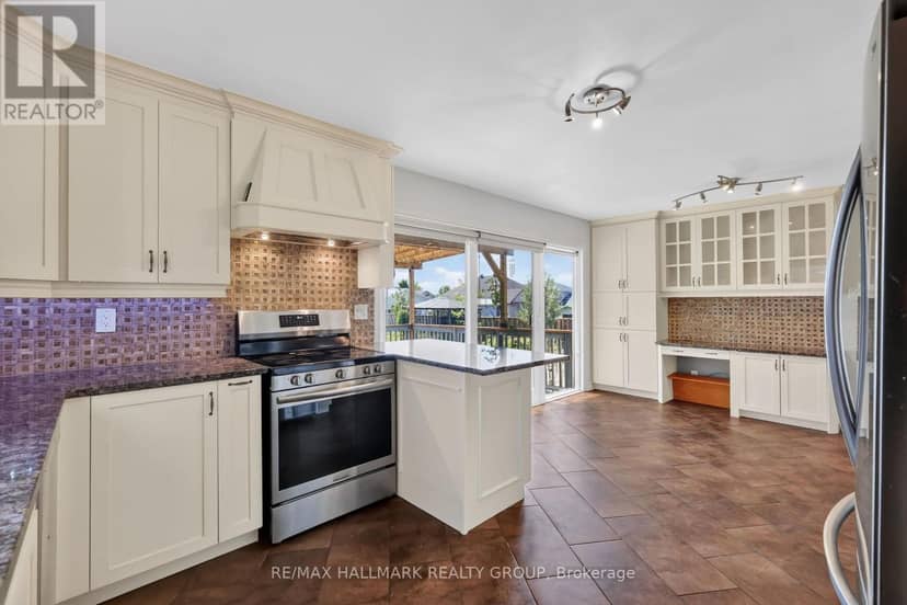 2205 Woods Street — photo 15 of 40