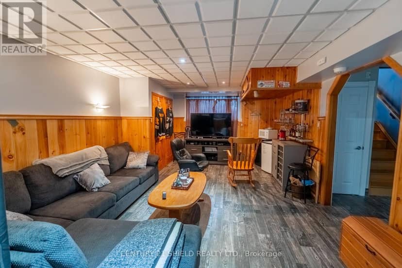 434 Hilbert Avenue — photo 13 of 18