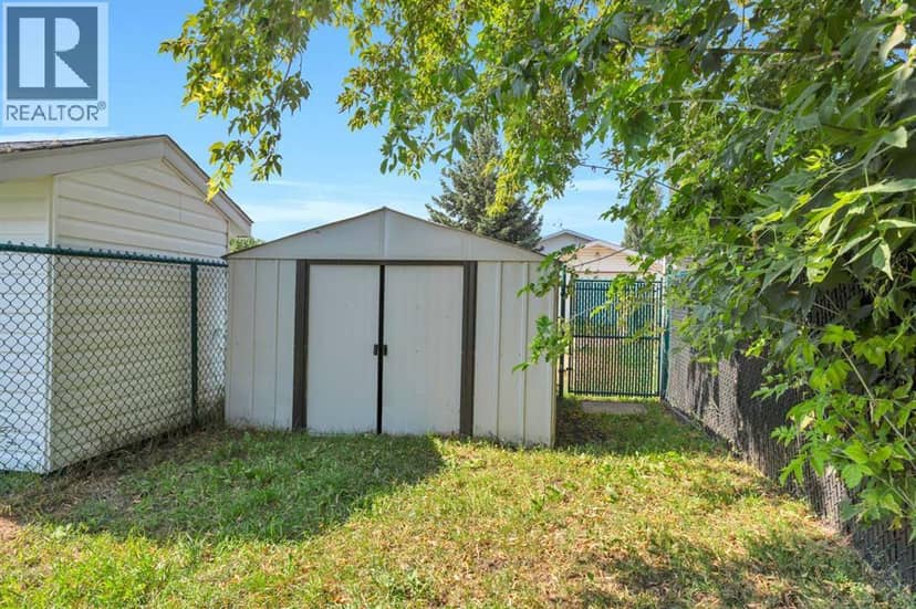 5430 45 Street — photo 35 of 38