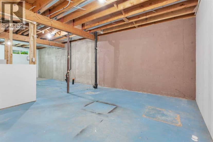 5430 45 Street — photo 29 of 38