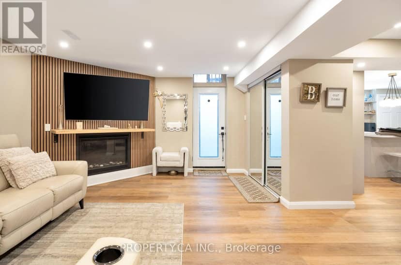 72 Devonsleigh Boulevard — photo 33 of 40