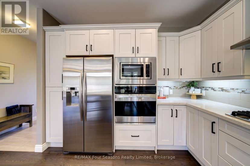 212 Pearson Street — photo 10 of 40