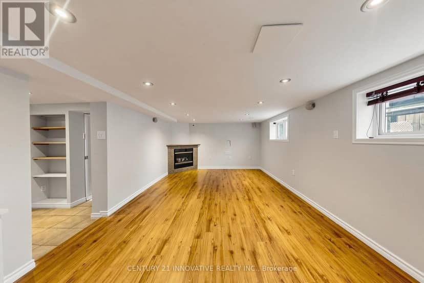 59 Manitoba Street — photo 26 of 40