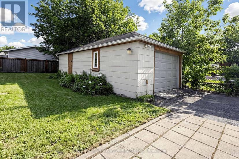 59 Manitoba Street — photo 37 of 40