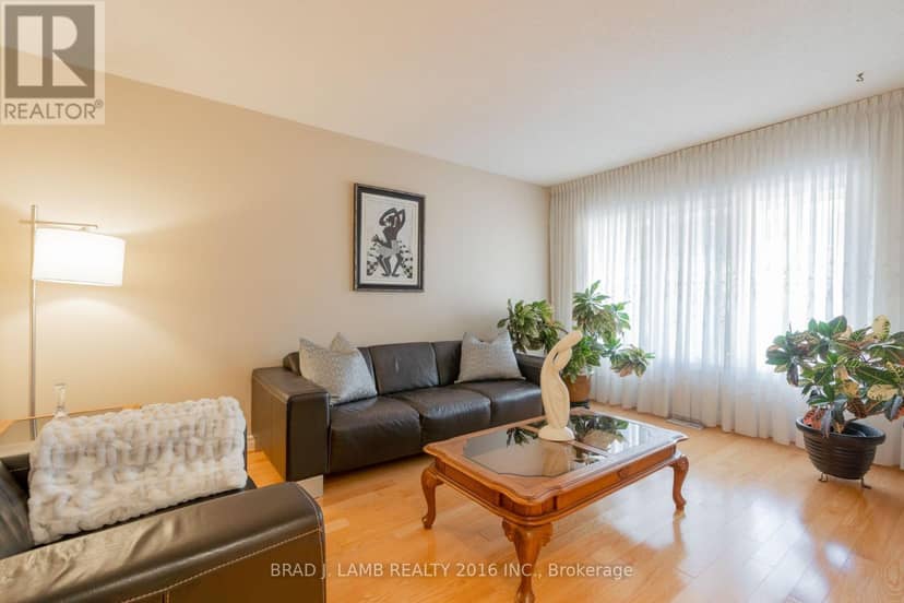 8 Burnley Place — photo 11 of 33